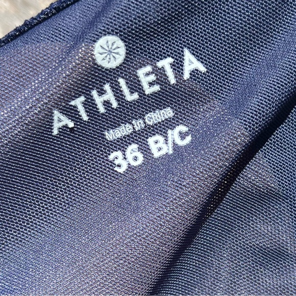 🌻Athleta Navy Blue Ruched Underwire Halter Swim Top Size 36 B/C - Picture 5 of 5